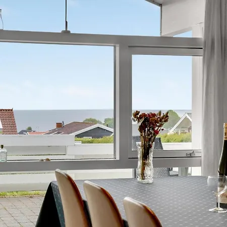 Cozy In With House Sea View Feriehus