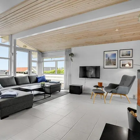 Holiday home Beautiful In With House Sea View