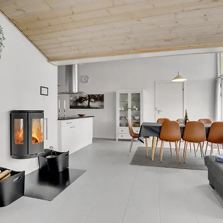 Beautiful In With House Sea View