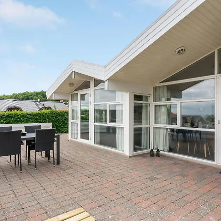 Beautiful In With House Sea View