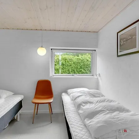 Cozy In With House Sea View بيت للعطل Sjolund