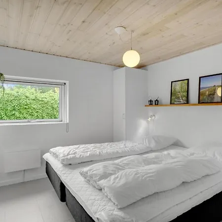 Cozy In With House Sea View Feriehus Sjolund