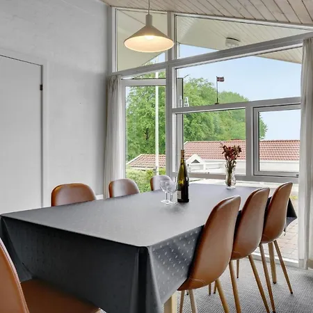 Beautiful In With House Sea View Holiday home