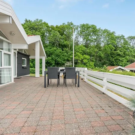 Beautiful In With House Sea View Holiday home